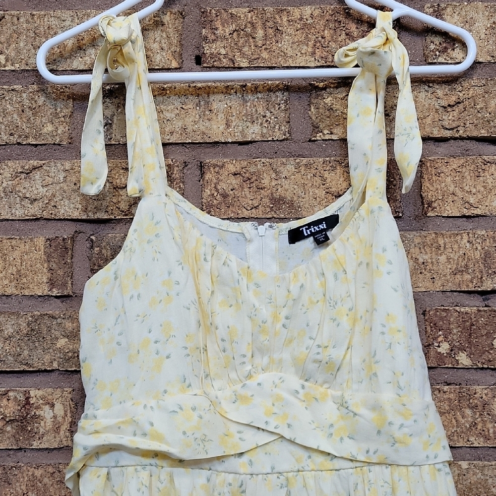Trixxi Women's Maxi Yellow Floral Dress Size XL New with Tags - Picture 3 of 13